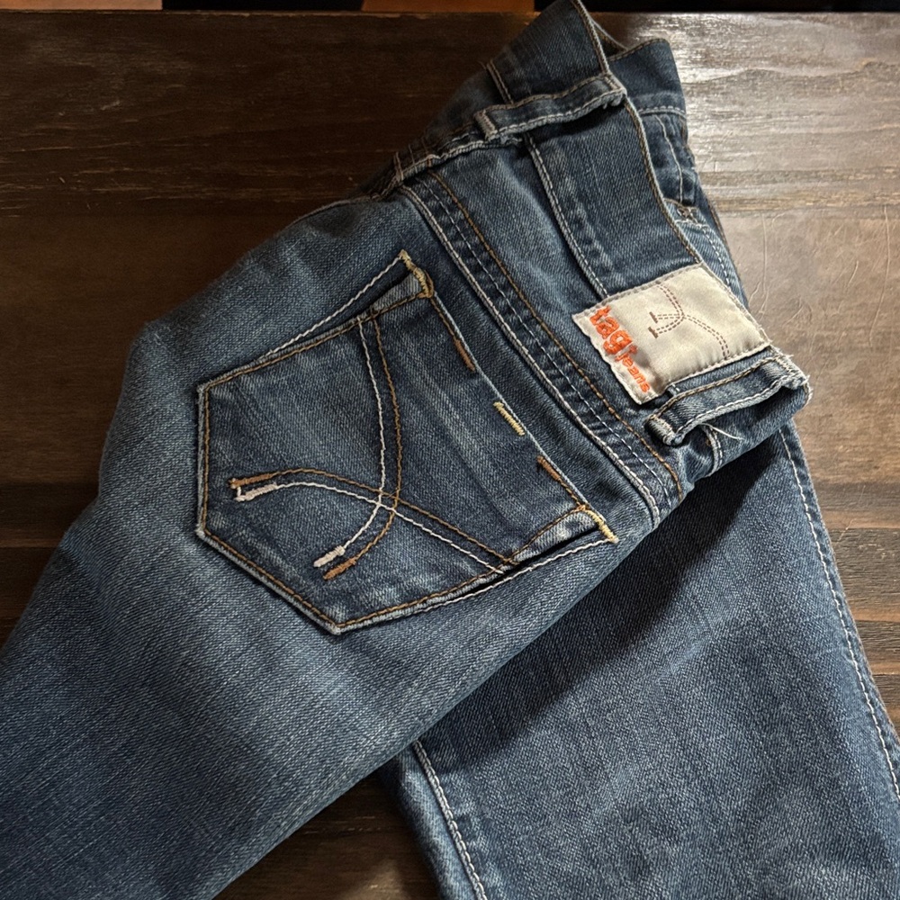 Tag Women's Classic Blue Straight Leg Jeans